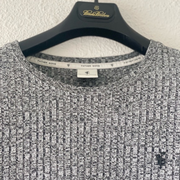 Men’s Sweater - Picture 4 of 12